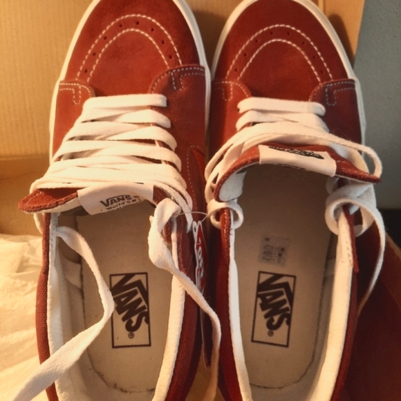 VANS Sk8-mid suede skateboarding shoes, gorgeous deep red w/white, New in box - Picture 10 of 10